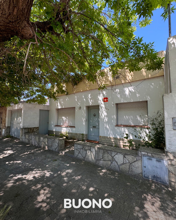 CASA EN BARRIO TORRE TANQUE