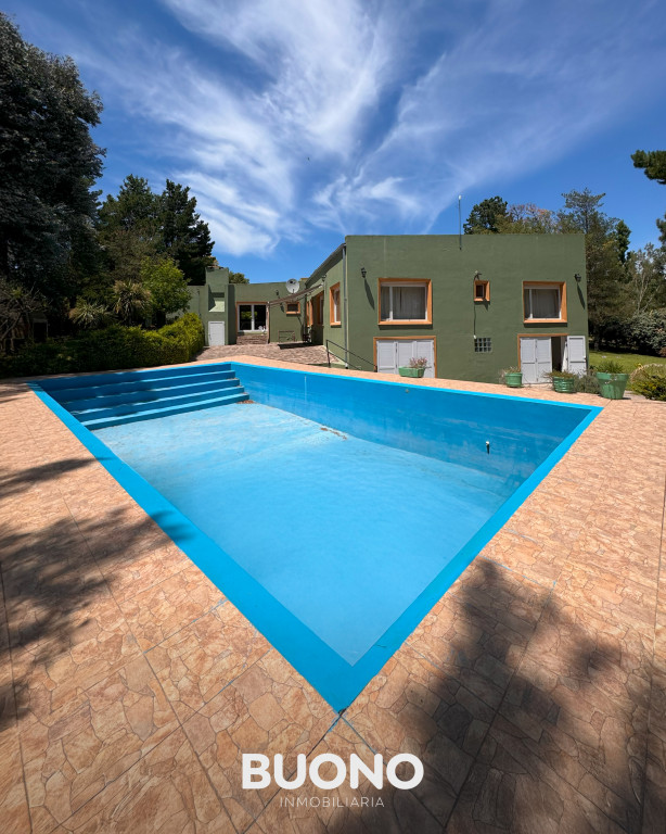 VIVIENDA EN LOMA DE CAMPANO
