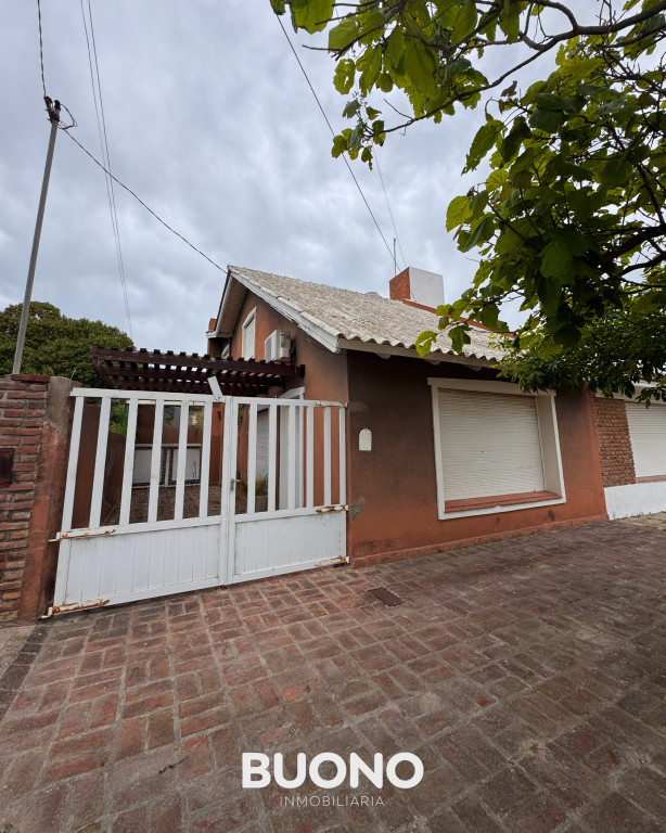 CASA HABITABLE DE 2 PISOS