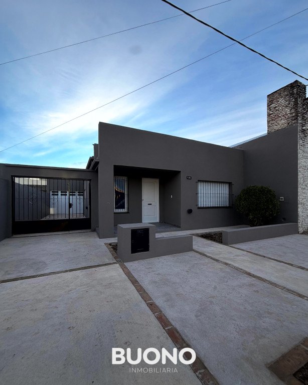 MODERNA CASA A ESTRENAR