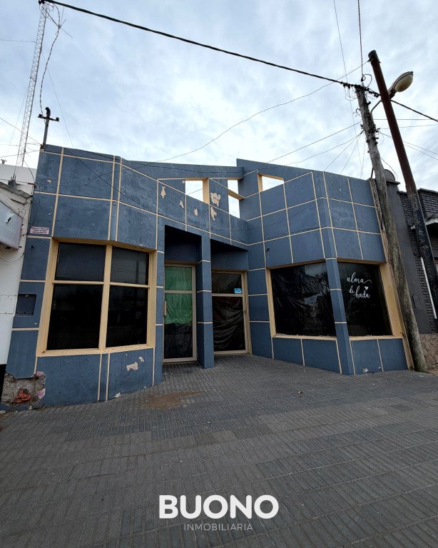 DOS LOCALES COMERCIALES