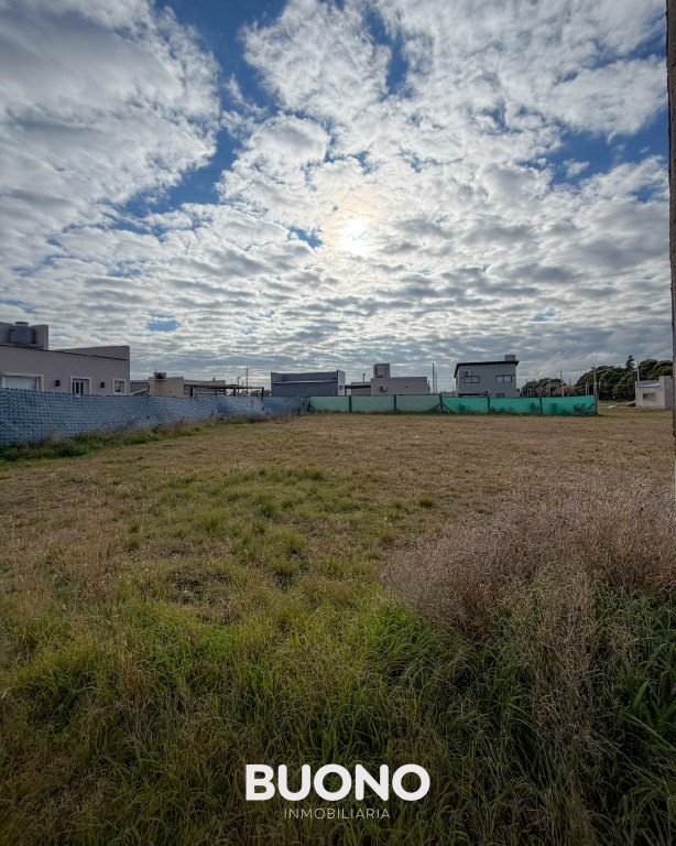 LOTE EN BARRIO FLORENTINO